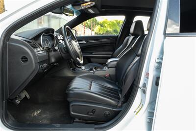 2022 Chrysler 300 Series S V6 - Photo 4 - Dallas, TX 75220