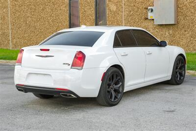 2022 Chrysler 300 Series S V6 - Photo 8 - Dallas, TX 75220