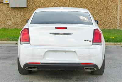2022 Chrysler 300 Series S V6 - Photo 9 - Dallas, TX 75220