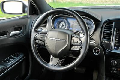 2022 Chrysler 300 Series S V6 - Photo 14 - Dallas, TX 75220