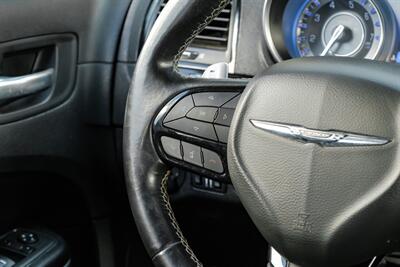2022 Chrysler 300 Series S V6 - Photo 16 - Dallas, TX 75220