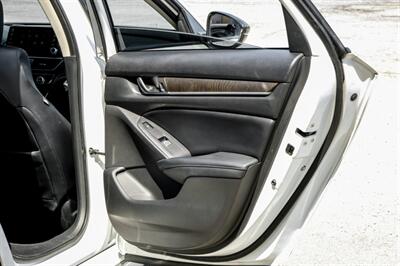 2018 Honda Accord Touring   - Photo 42 - Dallas, TX 75220
