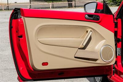 2016 Volkswagen Beetle Convertible 1.8T S - Photo 35 - Dallas, TX 75220