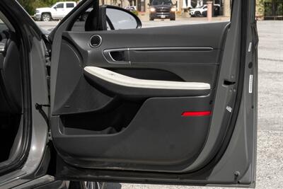 2021 Hyundai SONATA Limited   - Photo 42 - Dallas, TX 75220