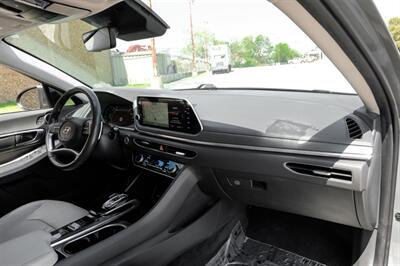 2021 Hyundai SONATA Limited   - Photo 12 - Dallas, TX 75220