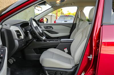 2021 Nissan Rogue SV   - Photo 4 - Dallas, TX 75220