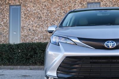 2024 Toyota Sienna XLE 7-Passenger   - Photo 5 - Dallas, TX 75220