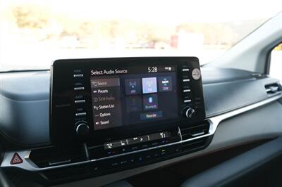 2024 Toyota Sienna XLE 7-Passenger   - Photo 44 - Dallas, TX 75220