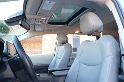 2024 Toyota Sienna XLE 7-Passenger   - Photo 21 - Dallas, TX 75220