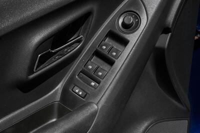 2020 Chevrolet Trax LT   - Photo 40 - Dallas, TX 75220