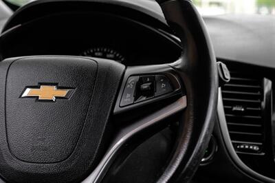 2020 Chevrolet Trax LT   - Photo 16 - Dallas, TX 75220