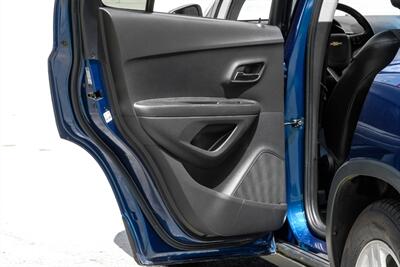 2020 Chevrolet Trax LT   - Photo 42 - Dallas, TX 75220