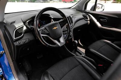 2020 Chevrolet Trax LT   - Photo 3 - Dallas, TX 75220