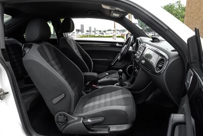 2014 Volkswagen Beetle-Classic R-Line   - Photo 25 - Dallas, TX 75220
