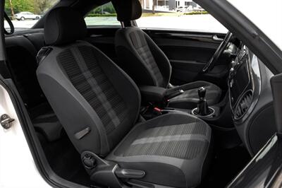 2014 Volkswagen Beetle-Classic R-Line   - Photo 24 - Dallas, TX 75220