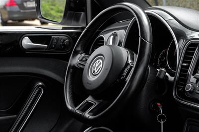 2014 Volkswagen Beetle-Classic R-Line   - Photo 12 - Dallas, TX 75220