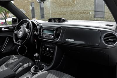 2014 Volkswagen Beetle-Classic R-Line   - Photo 11 - Dallas, TX 75220