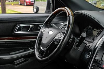 2017 Ford Explorer Platinum   - Photo 13 - Dallas, TX 75220