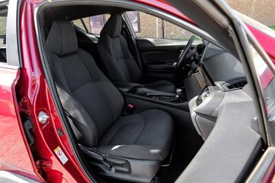 2018 Toyota C-HR XLE   - Photo 29 - Dallas, TX 75220