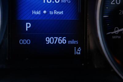 2018 Toyota C-HR XLE   - Photo 18 - Dallas, TX 75220