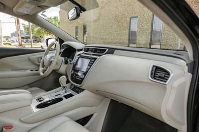 2018 Nissan Murano PLATINUM   - Photo 16 - Dallas, TX 75220