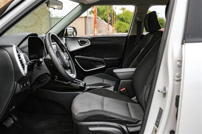 2021 Kia Soul LX   - Photo 4 - Dallas, TX 75220