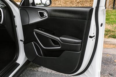 2021 Kia Soul LX   - Photo 38 - Dallas, TX 75220