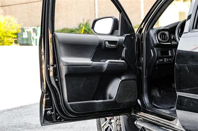 2022 Toyota Tacoma SR V6   - Photo 38 - Dallas, TX 75220