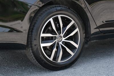 2025 Volkswagen Jetta SE   - Photo 53 - Dallas, TX 75220