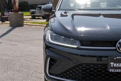 2025 Volkswagen Jetta SE   - Photo 50 - Dallas, TX 75220