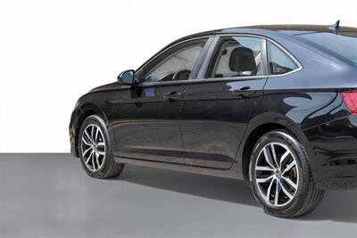 2025 Volkswagen Jetta SE   - Photo 18 - Dallas, TX 75220