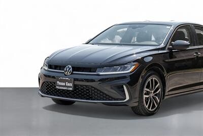 2025 Volkswagen Jetta SE   - Photo 11 - Dallas, TX 75220