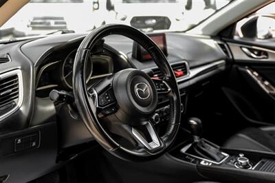 2018 Mazda Mazda3 Touring   - Photo 19 - Dallas, TX 75220