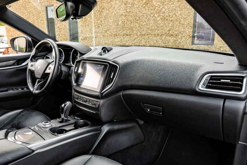 2018 Maserati Ghibli Base photo 6
