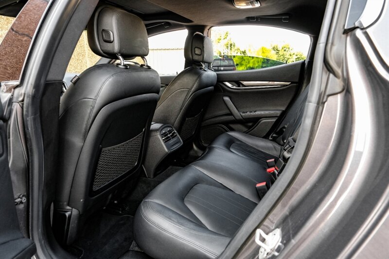 2018 Maserati Ghibli Base photo 29