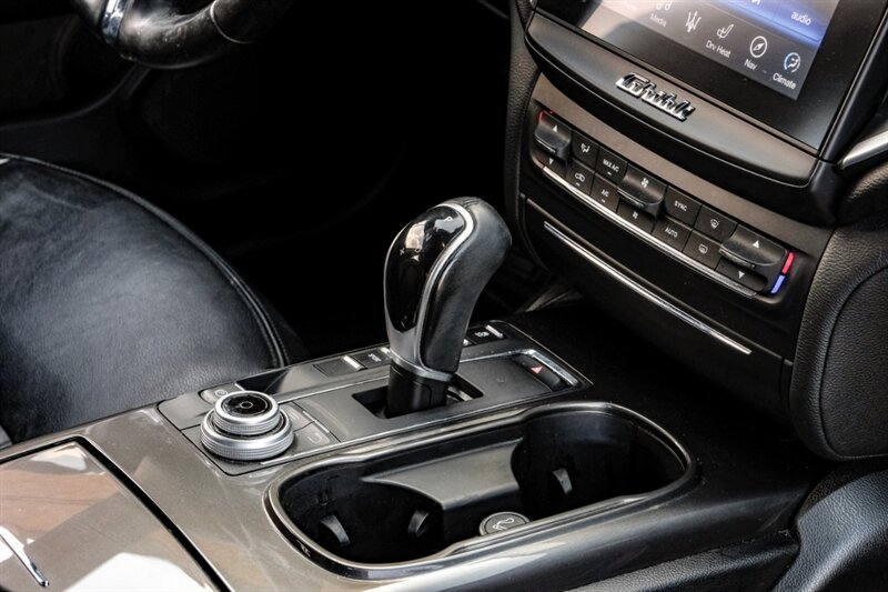 2018 Maserati Ghibli Base photo 17