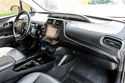2022 Toyota Prius XLE   - Photo 12 - Dallas, TX 75220