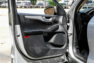 2020 Ford Escape SEL   - Photo 36 - Dallas, TX 75220