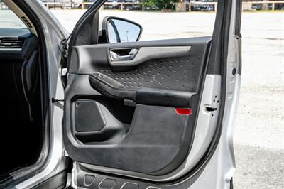 2020 Ford Escape SEL   - Photo 38 - Dallas, TX 75220