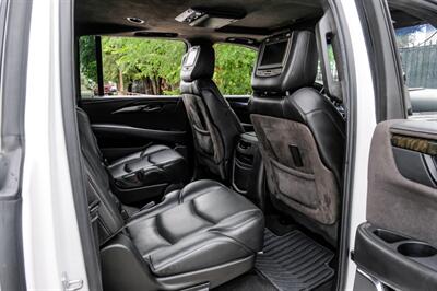 2019 Cadillac Escalade ESV Platinum - Photo 32 - Dallas, TX 75220