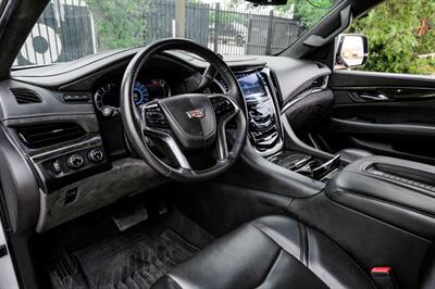 2019 Cadillac Escalade ESV Platinum - Photo 3 - Dallas, TX 75220