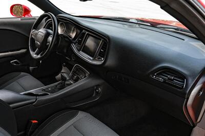 2016 Dodge Challenger SXT   - Photo 15 - Dallas, TX 75220