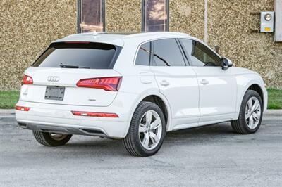 2019 Audi Q5 quattro Premium Plus 45 TFSI - Photo 8 - Dallas, TX 75220