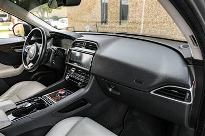 2017 Jaguar F-PACE 35t Prestige   - Photo 18 - Dallas, TX 75220