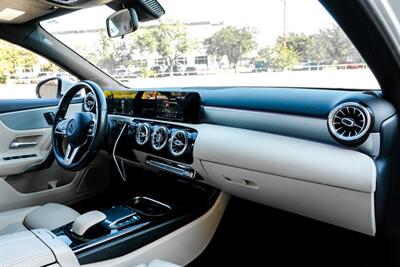 2021 Mercedes-Benz A 220   - Photo 12 - Dallas, TX 75220