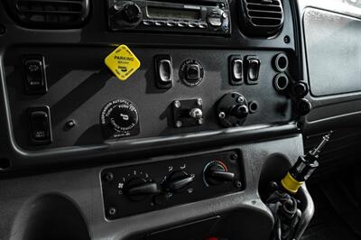 2015 Freightliner M2 106   - Photo 18 - Dallas, TX 75220