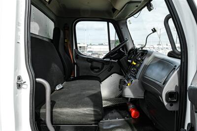 2015 Freightliner M2 106   - Photo 23 - Dallas, TX 75220