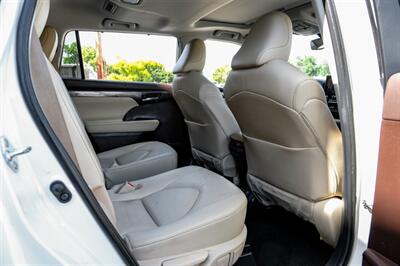 2020 Toyota Highlander Limited   - Photo 33 - Dallas, TX 75220