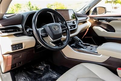 2020 Toyota Highlander Limited   - Photo 3 - Dallas, TX 75220
