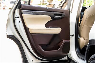 2020 Toyota Highlander Limited   - Photo 41 - Dallas, TX 75220